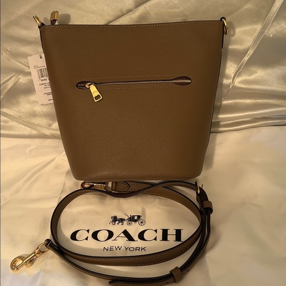 🤎Coach NWT Dark Sand Stone Logan Duffle Bag with Crossbody Strap &Gold Hardware - Picture 5 of 9
